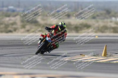 media/Jan-15-2026-Racers Edge (Thu) [[dfebeb70ab]]/3-B Group/Session 2 (Turn 11)/